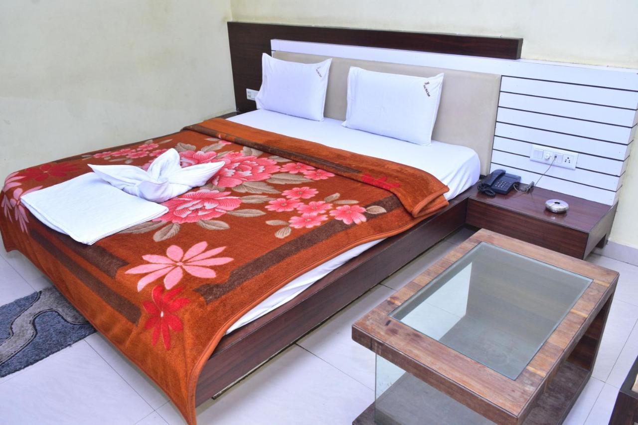 Haridaspur Hotel Mid East المظهر الخارجي الصورة
