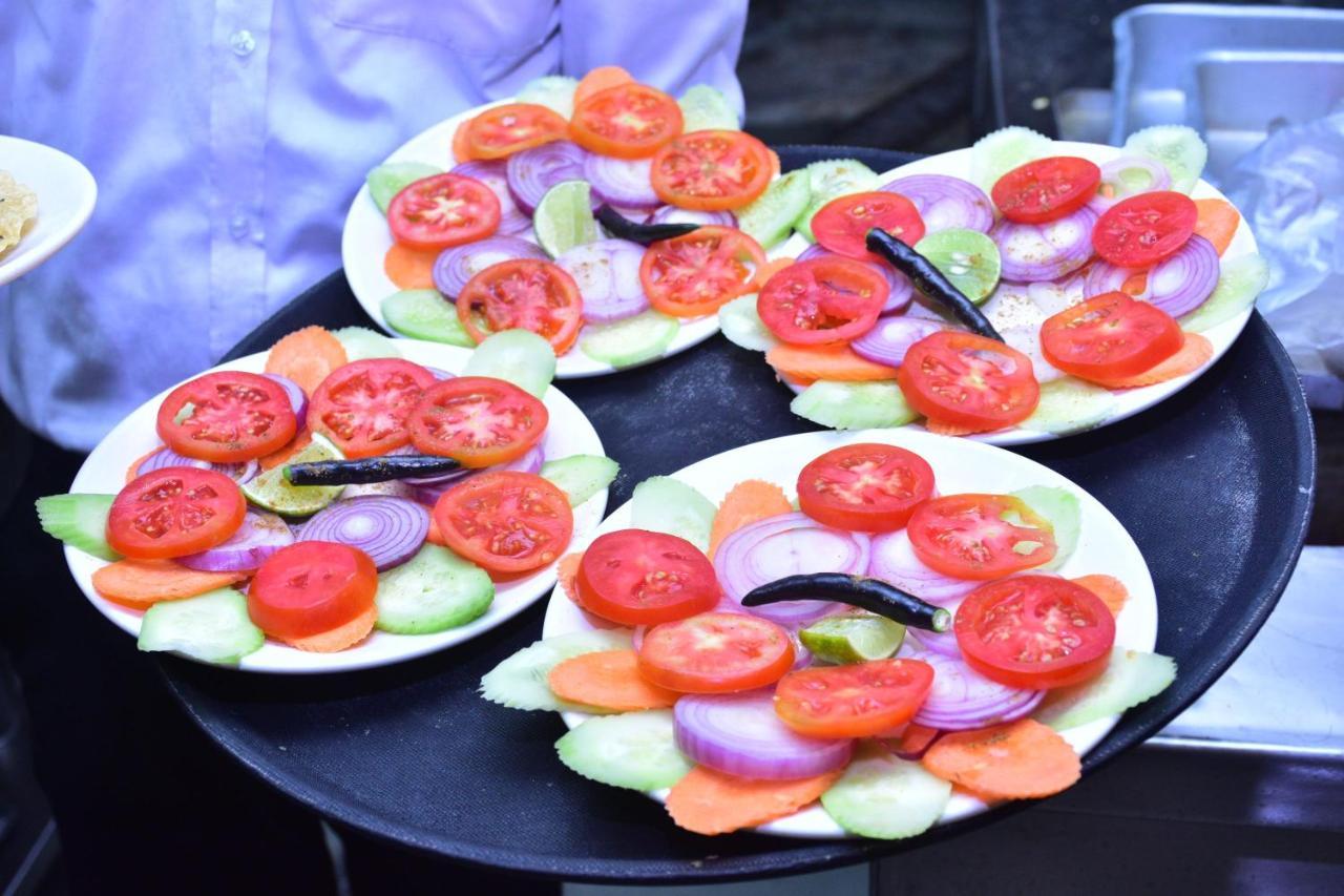 Haridaspur Hotel Mid East المظهر الخارجي الصورة