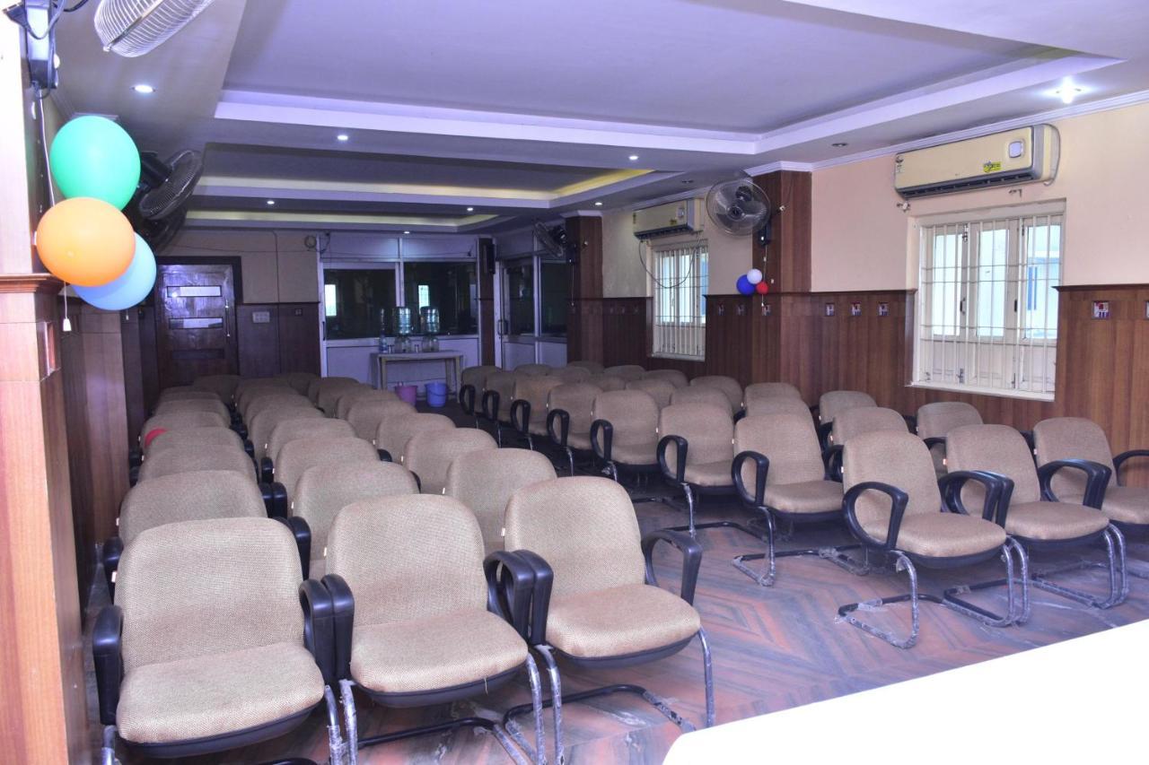 Haridaspur Hotel Mid East المظهر الخارجي الصورة